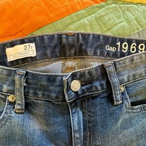 Women’s Gap Jeans Size 27/Regular Real Straight Style